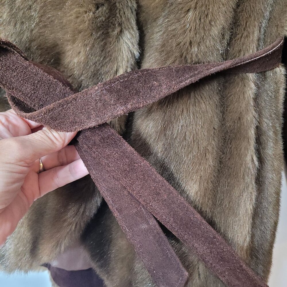 Luxurious Faux Fur & Leather Belted Coat Jacket Made In England - Picture 6 of 16